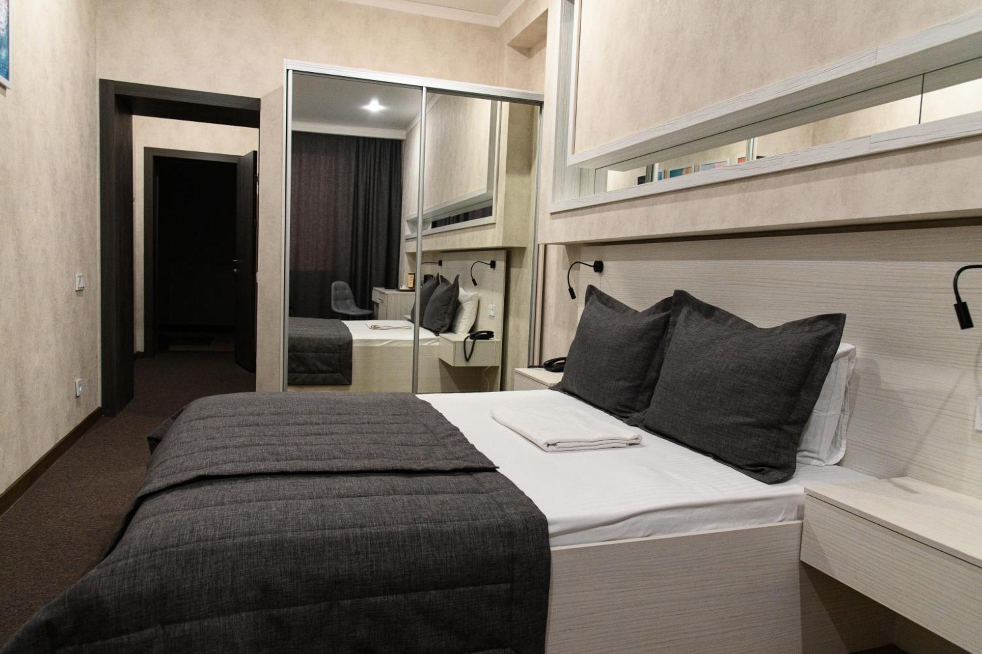 Meridian คารากันดี ภายนอก รูปภาพ