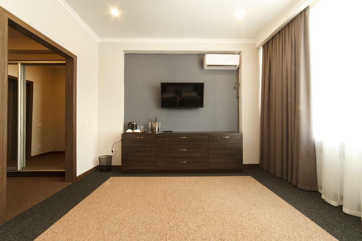 Meridian คารากันดี ภายนอก รูปภาพ