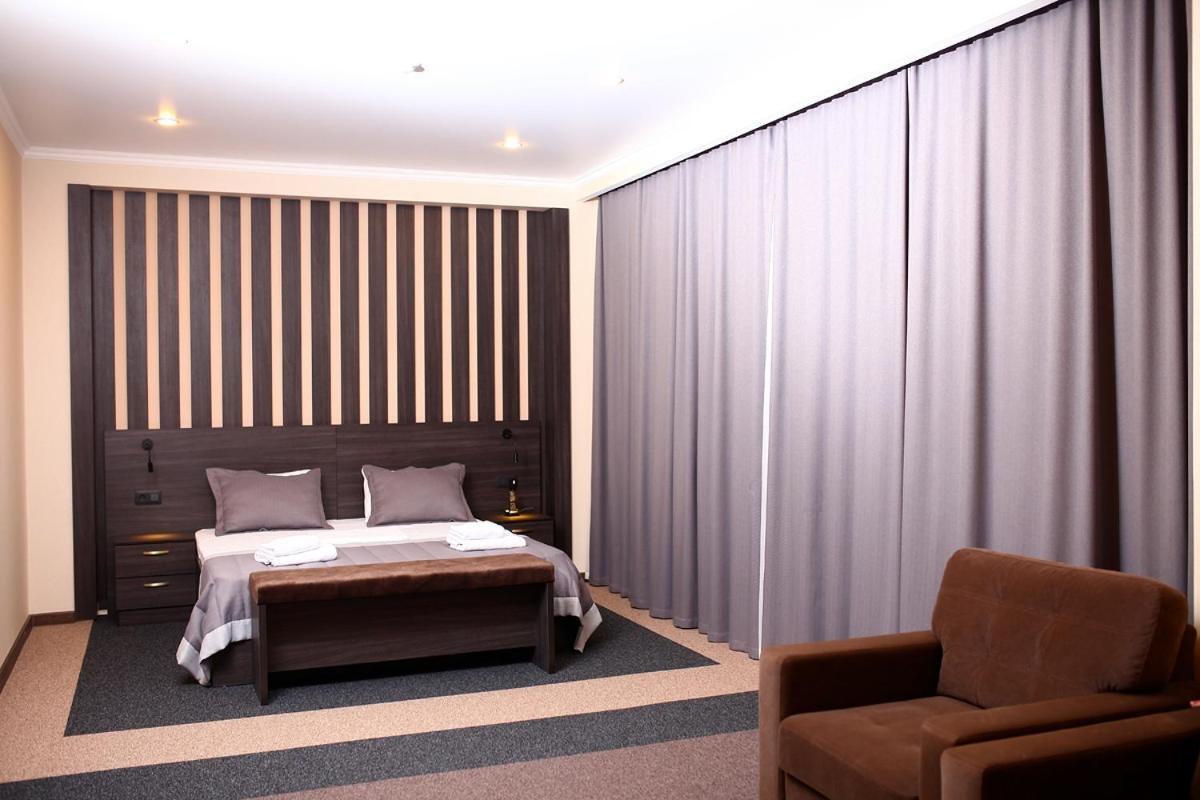 Meridian คารากันดี ภายนอก รูปภาพ